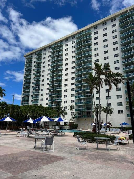 Sunny Isles Beach Spacious Apartment Luaran gambar
