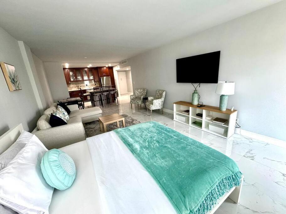 Sunny Isles Beach Spacious Apartment Luaran gambar